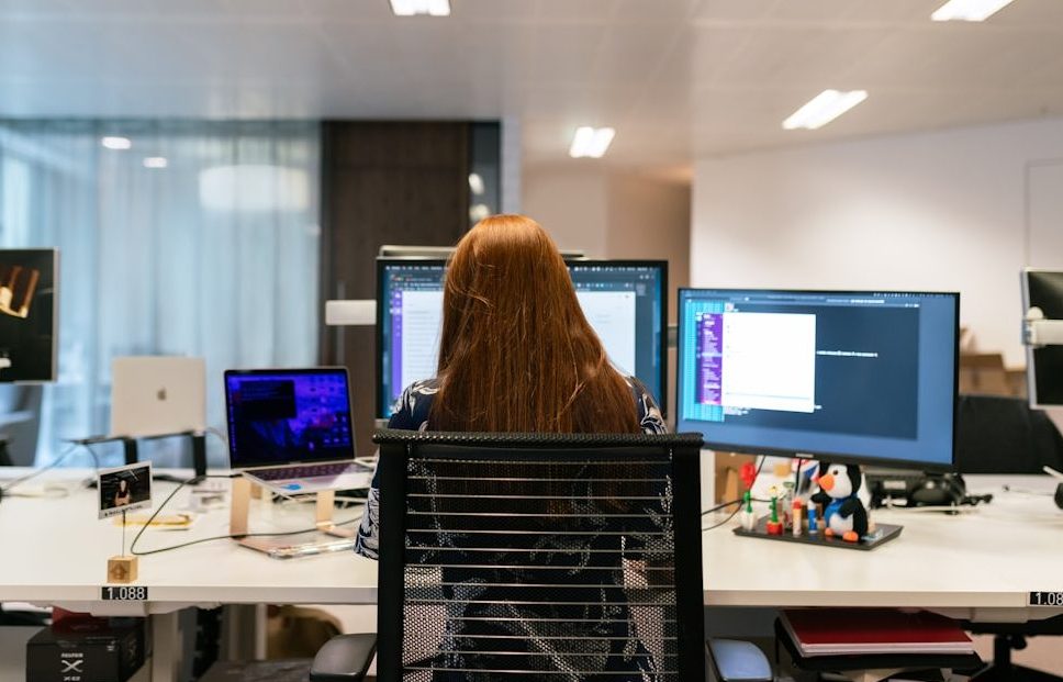 Foto von ThisisEngineering auf Unsplash